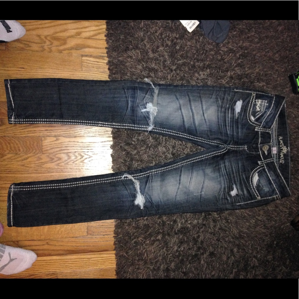Almost Famous Ripped Knee Skinnys-Size 7